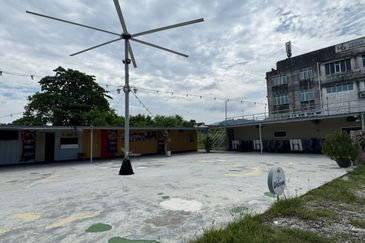 Jalan Temiang-Pantai