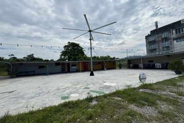 Jalan Temiang-Pantai