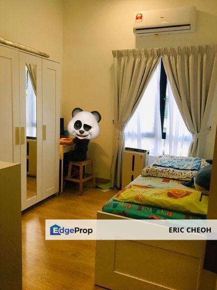 Olive Hot Pick Unit, Selangor, Sepang