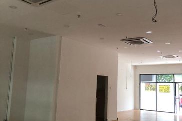 Publika Shoplot G4 with Road Frontage