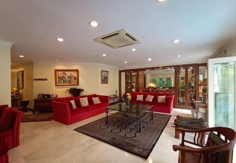 Bukit Pantai (Pantai Hill)