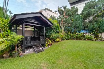 Bukit Pantai (Pantai Hill)