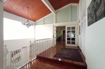 Bukit Pantai (Pantai Hill)