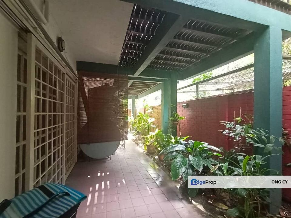 Beautiful Bungalow with Private Pool, Kuala Lumpur, Pantai