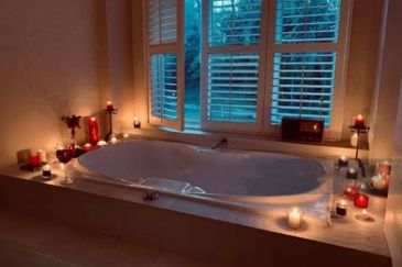 Cozy Renovated Bungalow with Private Pool