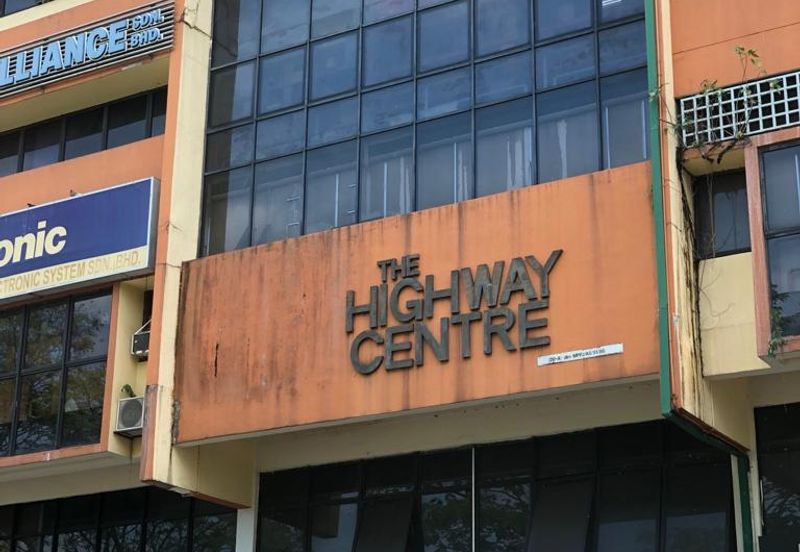 The Highway Centre 5 Storey Shop / Office lot 