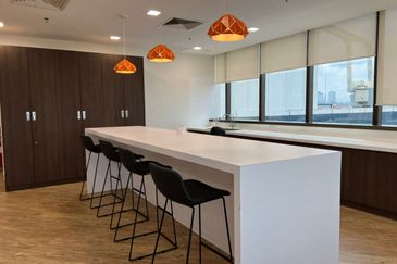 PJ Central Fully Furnished Office 8214sqft