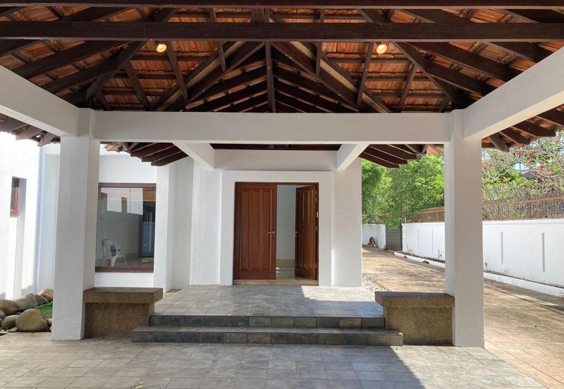 Huge Bungalow with Private Pool