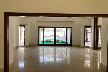 Huge Bungalow with Private Pool