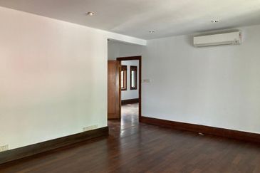 Huge Bungalow with Private Pool