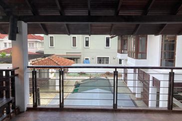 Huge Bungalow with Private Pool