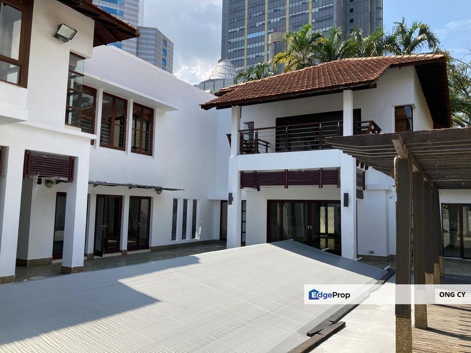 Huge Bungalow with Private Pool, Kuala Lumpur, KL City