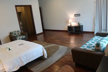 Fully Furnished with Private Pool in Putrajaya