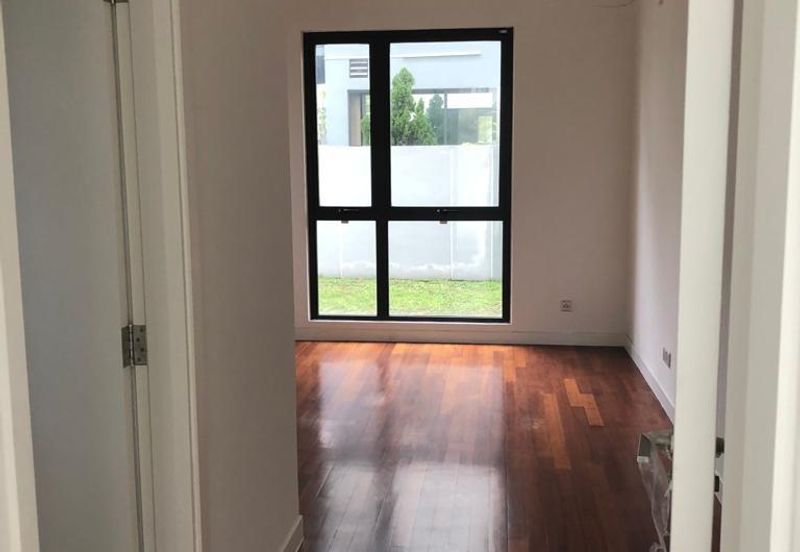 GREAT Buy! Bungalow 2.5 Storey