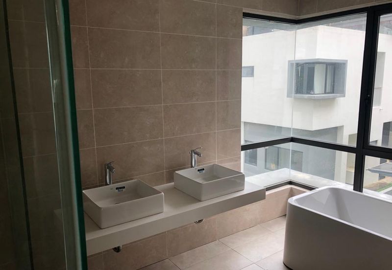 GREAT Buy! Bungalow 2.5 Storey