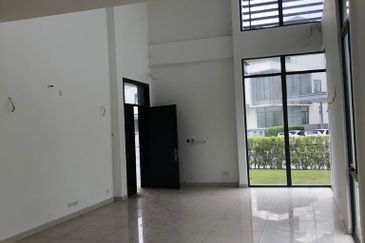 GREAT Buy! Bungalow 2.5 Storey