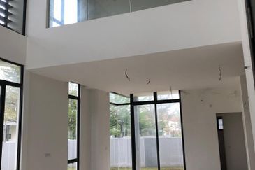 GREAT Buy! Bungalow 2.5 Storey