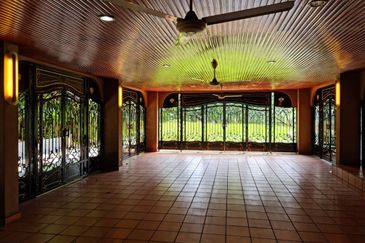 Taman Duta 37,000 Mansion with Pool
