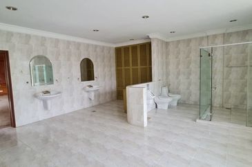 Taman Duta 37,000 Mansion with Pool