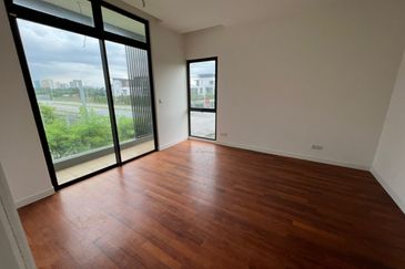 Kota Kemuning Corner Bungalow