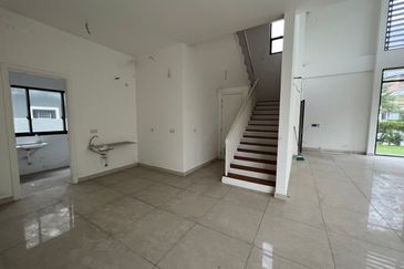 Kota Kemuning Corner Bungalow