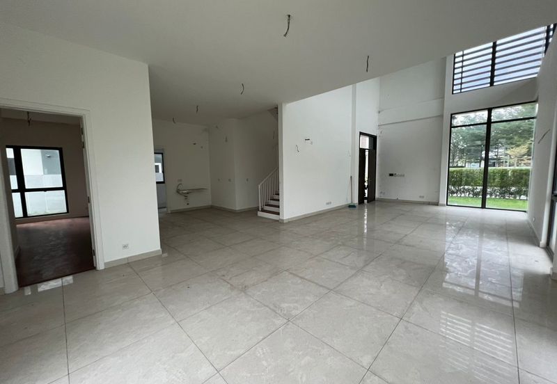 Kota Kemuning Corner Bungalow