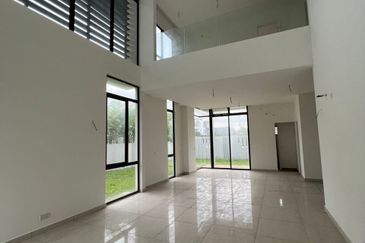 Kota Kemuning Corner Bungalow