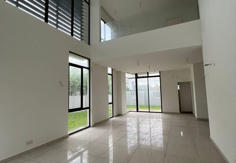 Kota Kemuning Corner Bungalow