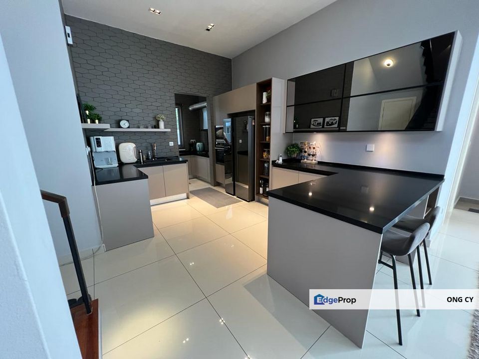 Beautiful Bungalow Fully Furnished, Selangor, Kota Kemuning