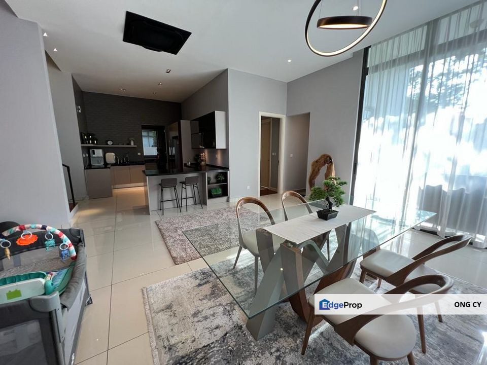 Beautiful Bungalow Fully Furnished, Selangor, Kota Kemuning