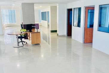 Fully Furnished Office Lot