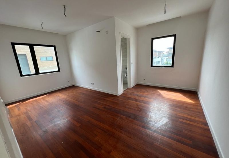 Awesome Location / Community