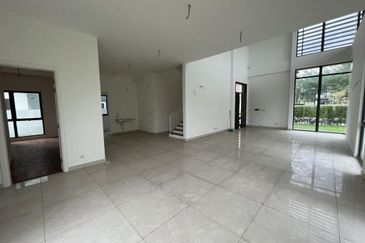 New Good Condition with Facilities