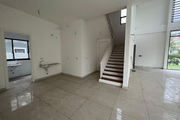 New Good Condition with Facilities