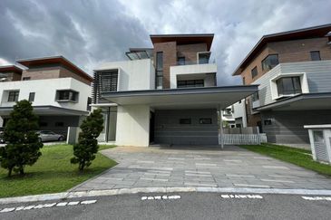 New Good Condition with Facilities