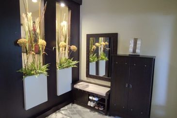 Great Buy! Fully Furnished Excellent Condition Superlink