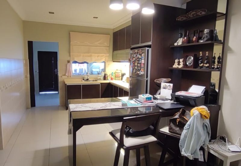 Great Buy! Fully Furnished Excellent Condition Superlink