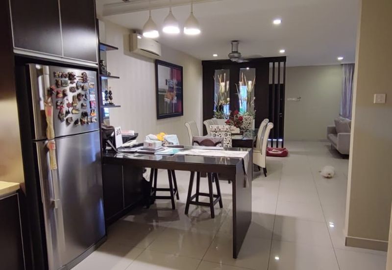 Great Buy! Fully Furnished Excellent Condition Superlink