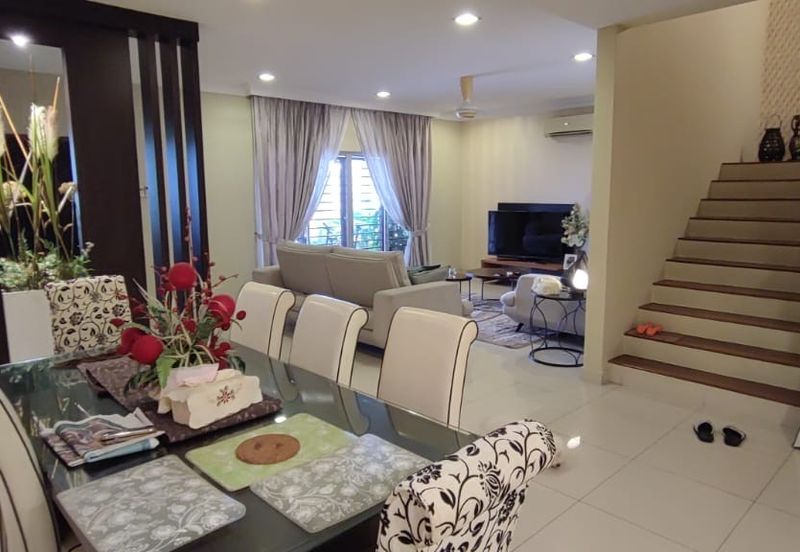 Great Buy! Fully Furnished Excellent Condition Superlink