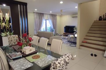 Great Buy! Fully Furnished Excellent Condition Superlink