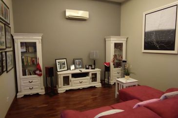 Great Buy! Fully Furnished Excellent Condition Superlink