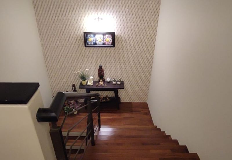 Great Buy! Fully Furnished Excellent Condition Superlink