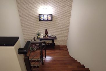 Great Buy! Fully Furnished Excellent Condition Superlink