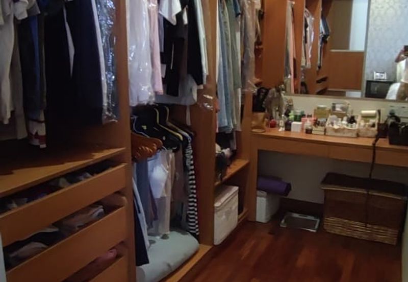 Great Buy! Fully Furnished Excellent Condition Superlink