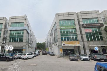 Endlot with Lift 4 Stories