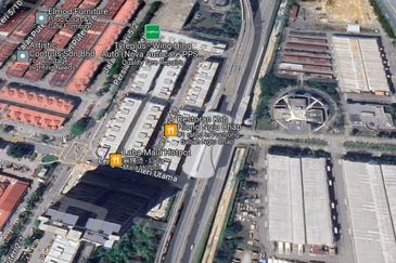 Endlot with Lift 4 Stories