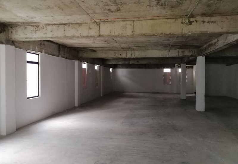 Corner Ground Floor Shoplot 2,400sqft