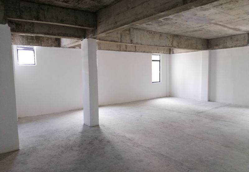 Corner Ground Floor Shoplot 2,400sqft