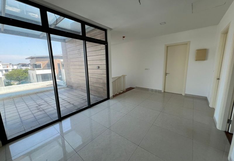 New Corner Bungalow with Facilities