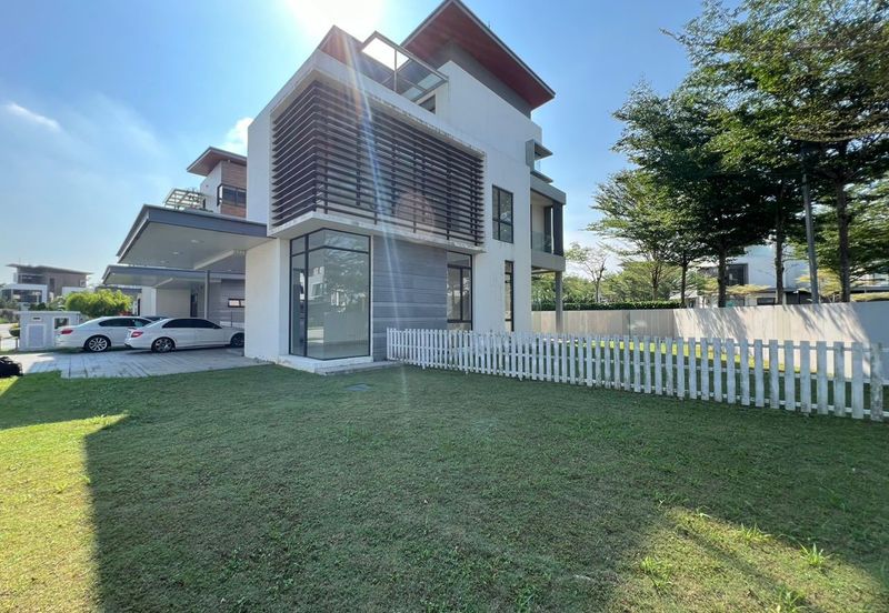 New Corner Bungalow with Facilities